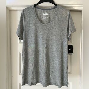 Nike DriFIT Loose Fit Scoop Neck T-Shirt, size XL